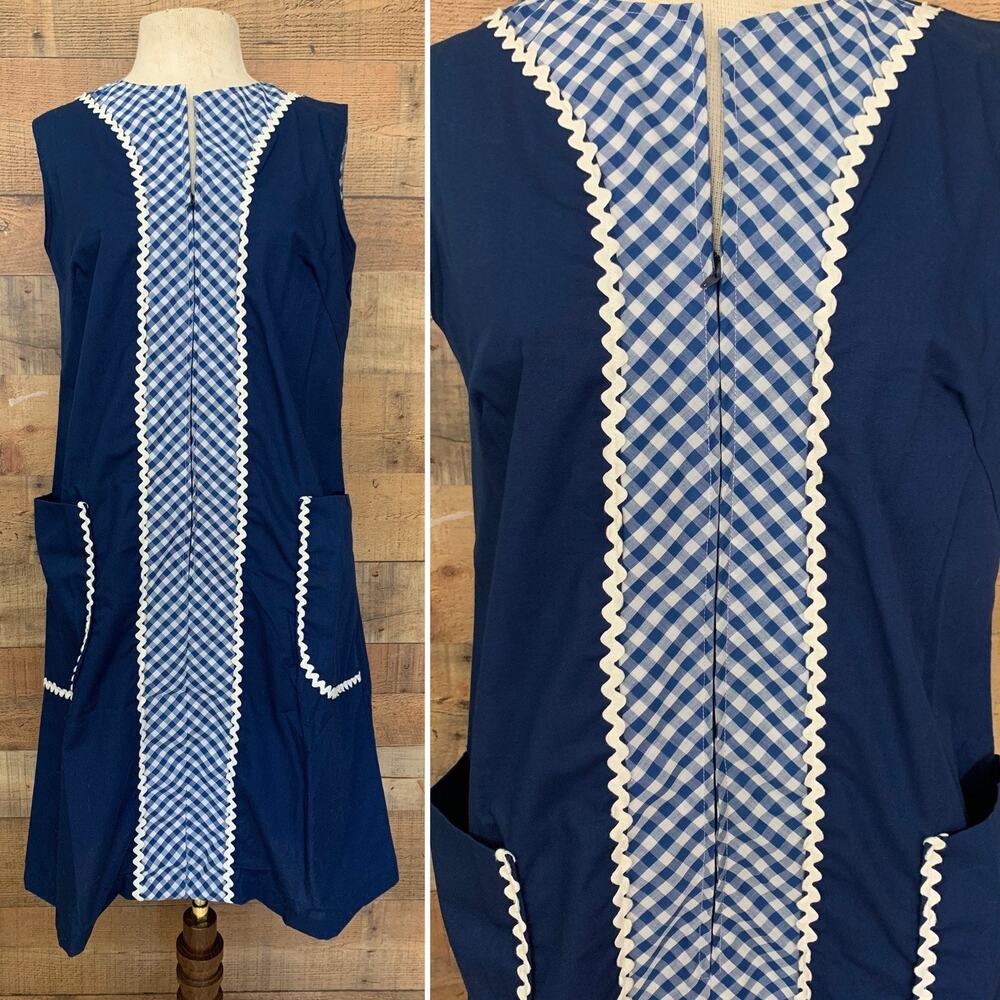 Vintage 1960s 1970s Go-Ins Mod Zipper Front Shift Gingham House Dress Sz M